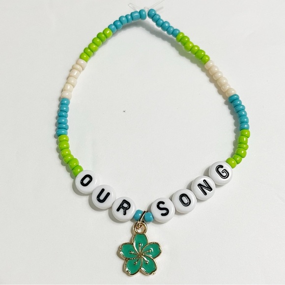 Taylor Swift Eras Tour Friendship Bracelet Debut Our Song - Picture 1 of 1